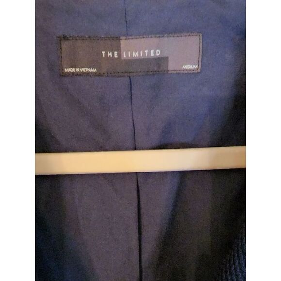 The Limited NWT structured waffle texture navy blazer - Picture 3 of 11